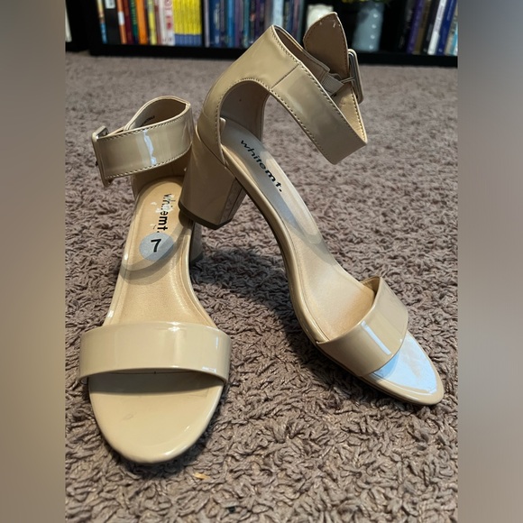 White Mountain Shoes - White MT  Block Heel Dress Sandals